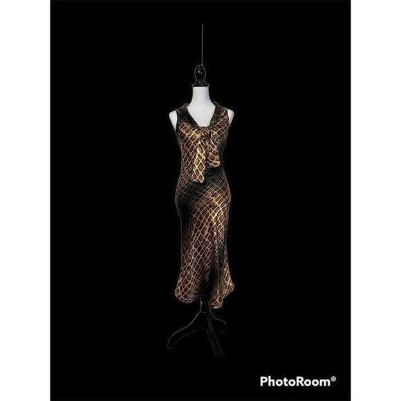 Elegant Animal Print Sleeveless Dress - Picture 5 of 12